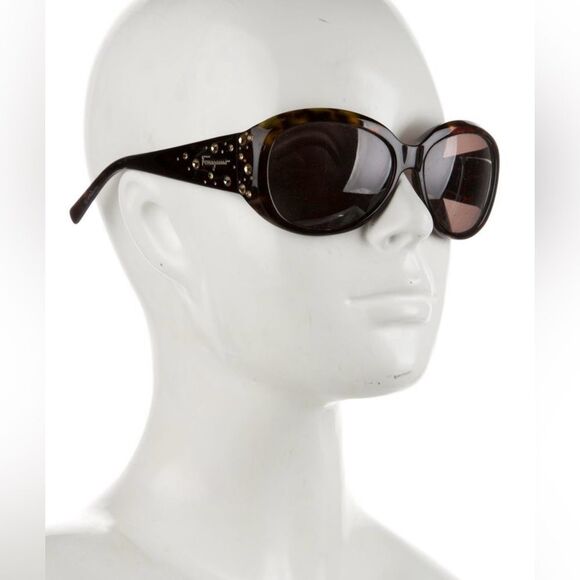 2 Item Bundle - Versace Pumps - sz 7.5 - Black - Salvatore Ferragamo Sunglasses - Picture 3 of 15